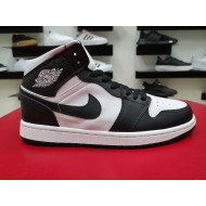 Кросівки чоловічі Nike Air Jordan 1 Retro чорно білі Найк Аїр Джордан