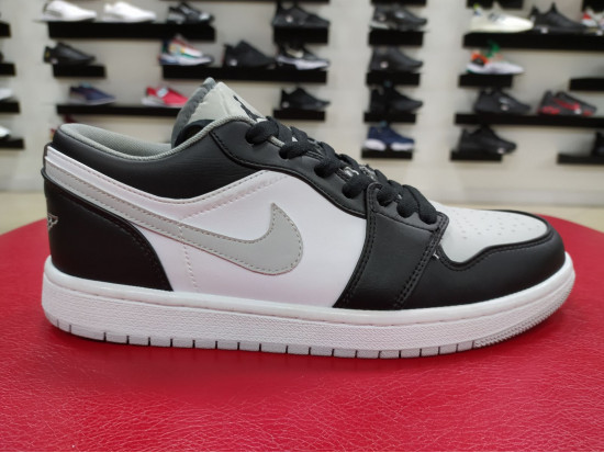 Кросівки чоловічі Nike Air Jordan 1 Low