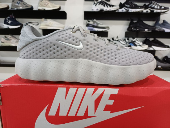 Nike Mind 002