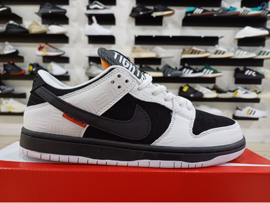 Nike SB Dunk Low