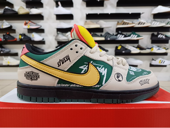 Nike SB Dunk Low