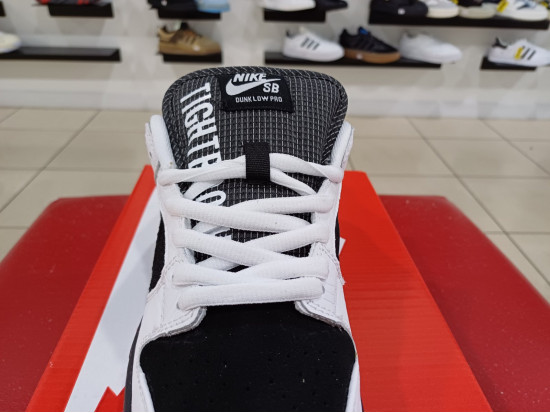 Nike SB Dunk Low