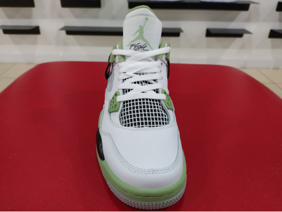 Jordan 4 Retro