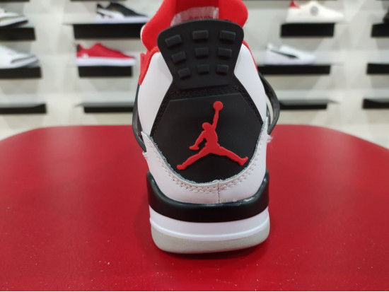 Jordan 4 Retro
