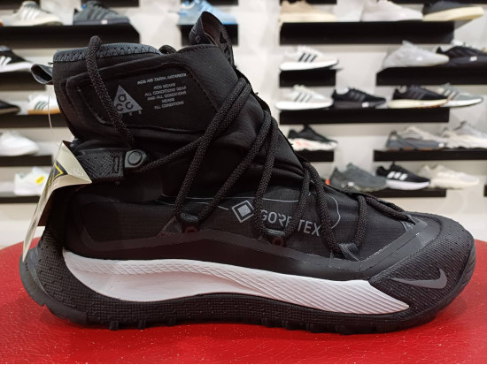 Nike ACG Terra Antarctic Gore-Tex