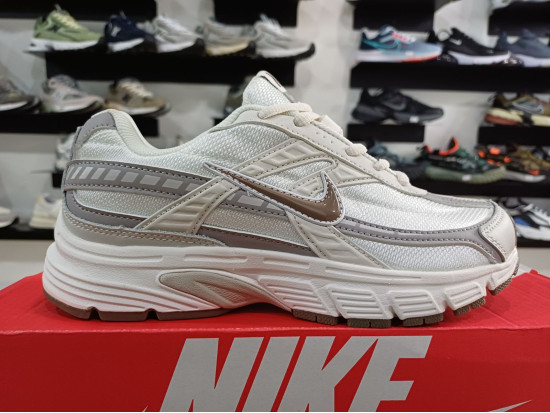 Nike Initiator