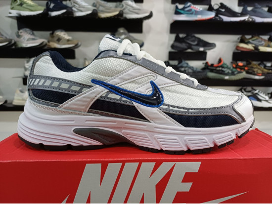 Nike Initiator