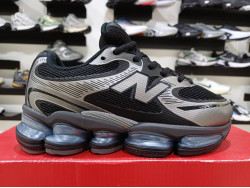 New Balance 2000