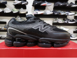 New Balance 2000