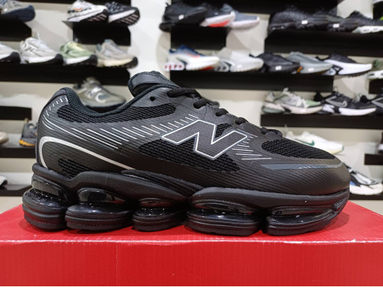 New Balance 2000