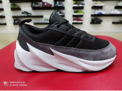 Кросівки жіночі Adidas shark