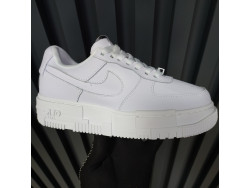 Жіночі кросівки Nike Air Force 1 Pixel