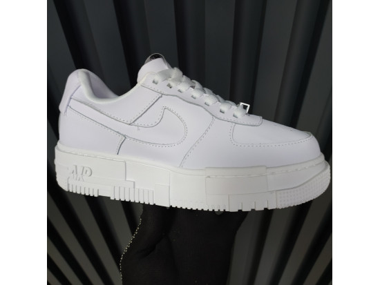 Женские кроссовки Nike Air Force 1 Pixel