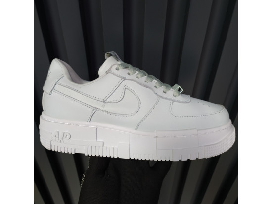 Женские кроссовки Nike Air Force 1 Pixel