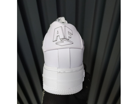 Женские кроссовки Nike Air Force 1 Pixel