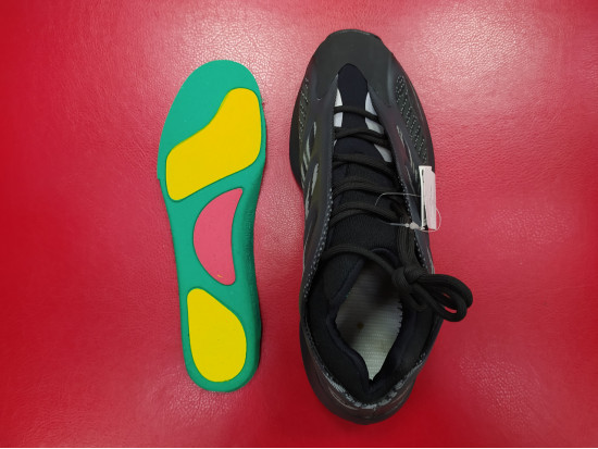 Adidas Yeezy Boost 700 V3,кроссовки женские